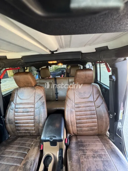 Jeep Wrangler 2015 Dark Gray Automatic Used for Sale in Greater Cairo ( Cairo + Giza) - 4