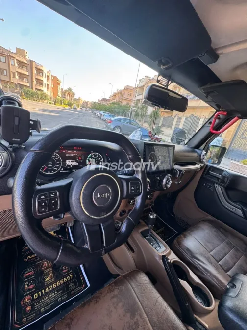 Jeep Wrangler 2015 Dark Gray Automatic Used for Sale in Greater Cairo ( Cairo + Giza) - 8
