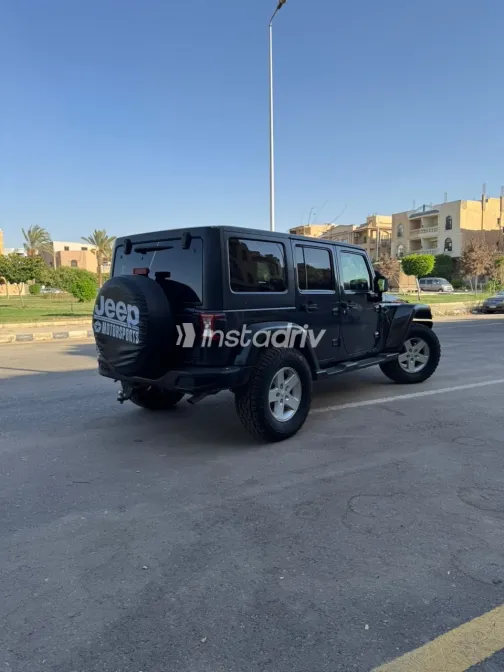 Jeep Wrangler 2015 Dark Gray Automatic Used for Sale in Greater Cairo ( Cairo + Giza) - 9