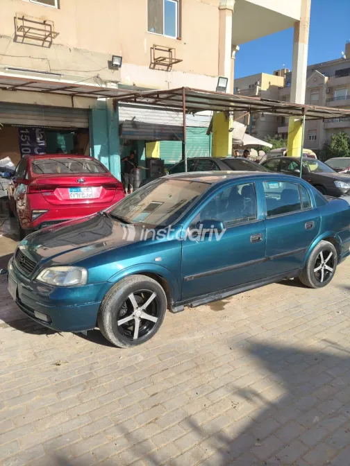 Opel Astra 2001 Green Manual Used for Sale in Greater Cairo ( Cairo + Giza) - 6