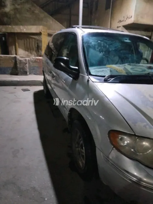Chrysler Town & Country 2007 Silver Automatic Used for Sale in Greater Cairo ( Cairo + Giza) - 5