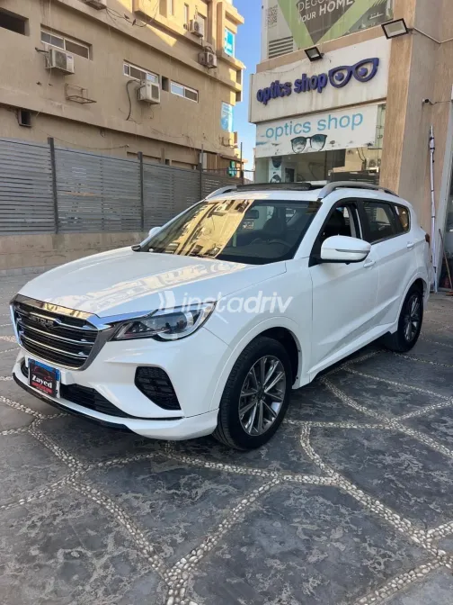 Jetour X70 2021 White Automatic Used for Sale in Greater Cairo ( Cairo + Giza) - 5