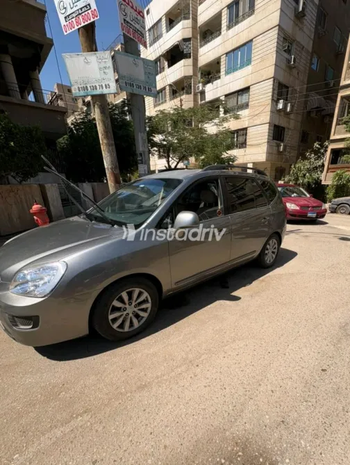Kia Carens 2010 Bronze Automatic Used for Sale in Greater Cairo ( Cairo + Giza) - 2