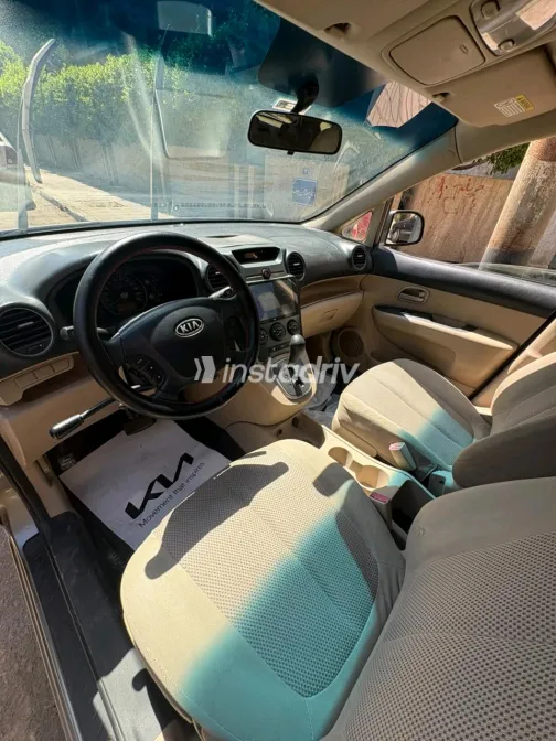 Kia Carens 2010 Bronze Automatic Used for Sale in Greater Cairo ( Cairo + Giza) - 6