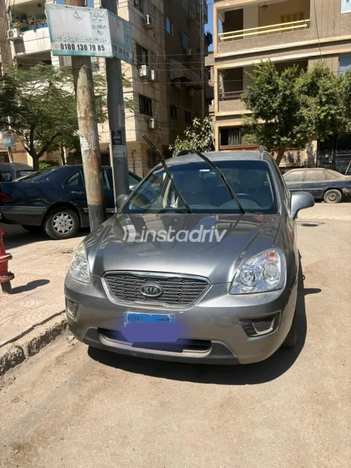 Kia Carens 2010 Bronze Automatic Used for Sale in Greater Cairo ( Cairo + Giza) - 10