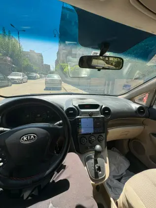 Kia Carens 2010 Bronze Automatic Used for Sale in Greater Cairo ( Cairo + Giza)
