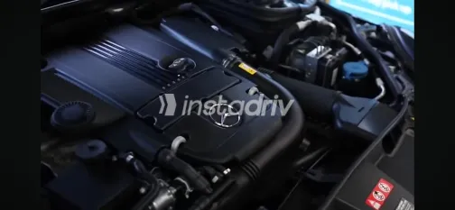 Mercedes E 200 2010 Black Automatic Used for Sale in Greater Cairo ( Cairo + Giza) - 3