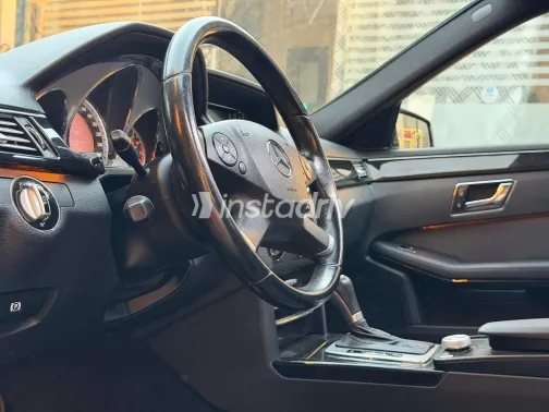 Mercedes E 200 2010 Black Automatic Used for Sale in Greater Cairo ( Cairo + Giza) - 6
