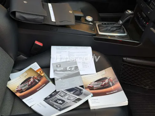 Mercedes E 200 2010 Black Automatic Used for Sale in Greater Cairo ( Cairo + Giza) - 8