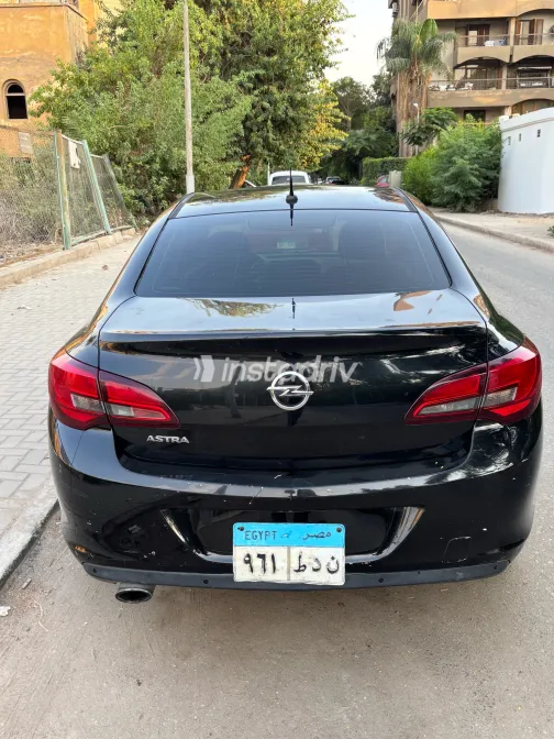 Opel Astra 2021 Black Automatic Used for Sale in Greater Cairo ( Cairo + Giza) - 2