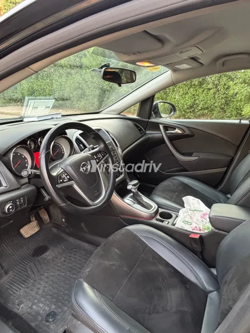 Opel Astra 2021 Black Automatic Used for Sale in Greater Cairo ( Cairo + Giza) - 5