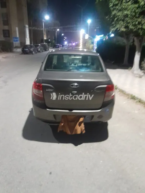 Lada Granta 2017 Gray Manual Used for Sale in Greater Cairo ( Cairo + Giza) - 2