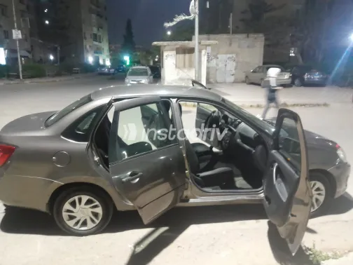 Lada Granta 2017 Gray Manual Used for Sale in Greater Cairo ( Cairo + Giza) - 5