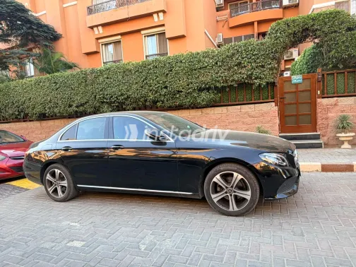 Mercedes E 180 2018 Black Automatic Used for Sale in Greater Cairo ( Cairo + Giza) - 1