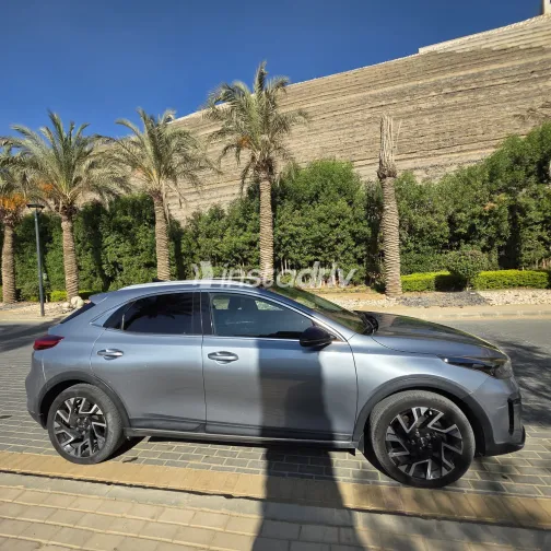 Kia Xceed 2024 Silver Automatic Used for Sale in Greater Cairo ( Cairo + Giza) - 3