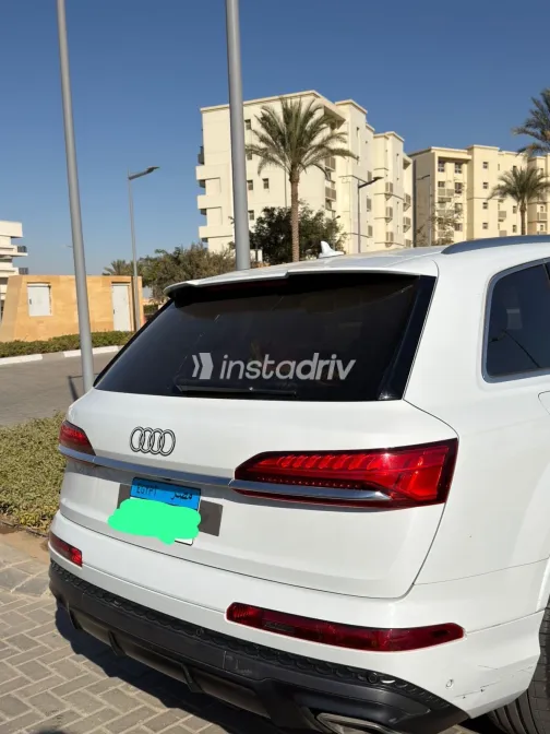 اودي Q7 2024 أبيض أوتوماتيك مستعملة للبيع في القاهرة الكبرى ( القاهرة - الجيزة) - 2