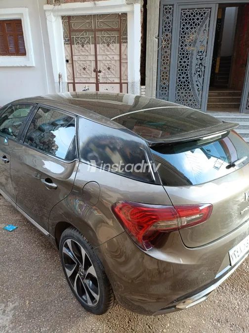 Ds DS5 2015 Bronze Automatic Used for Sale in Greater Cairo ( Cairo + Giza) - 7