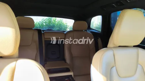 فولفو XC60 2021 أسود أوتوماتيك مستعملة للبيع في القاهرة الكبرى ( القاهرة - الجيزة) - 4