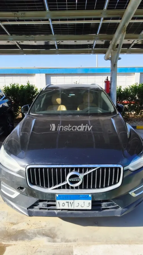 فولفو XC60 2021 أسود أوتوماتيك مستعملة للبيع في القاهرة الكبرى ( القاهرة - الجيزة) - 5
