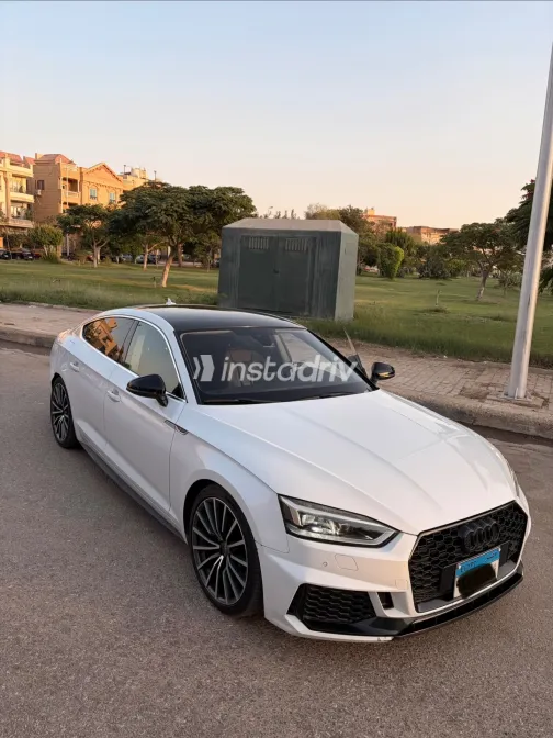 اودي A5 2019 أبيض أوتوماتيك مستعملة للبيع في القاهرة الكبرى ( القاهرة - الجيزة) - 3