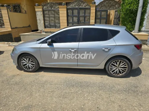 Seat Leon 2018 Silver Automatic Used for Sale in Greater Cairo ( Cairo + Giza) - 4