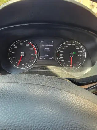 Seat Leon 2018 Silver Automatic Used for Sale in Greater Cairo ( Cairo + Giza)