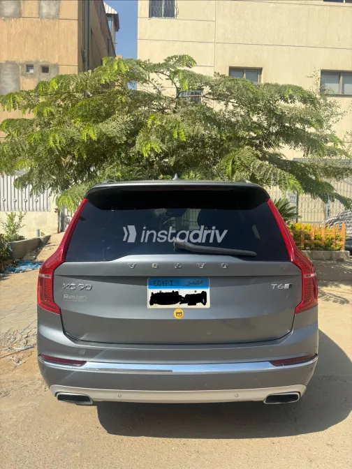 فولفو XC90 2020 رمادي غامق أوتوماتيك مستعملة للبيع في القاهرة الكبرى ( القاهرة - الجيزة) - 2
