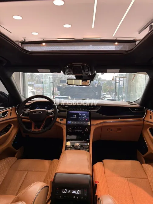 Jeep Grand Cherokee 2023 Black Automatic Used for Sale in Greater Cairo ( Cairo + Giza) - 9