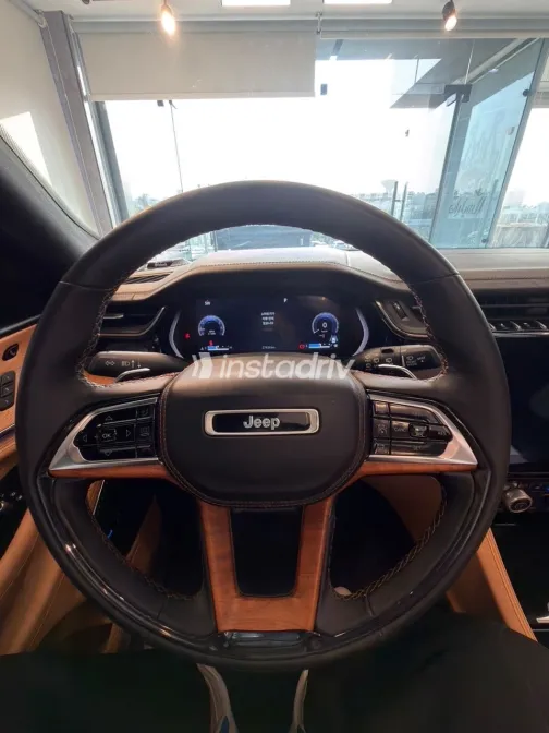 Jeep Grand Cherokee 2023 Black Automatic Used for Sale in Greater Cairo ( Cairo + Giza) - 10