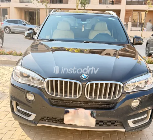بي ام دبليو X5 2015 أسود أوتوماتيك مستعملة للبيع في القاهرة الكبرى ( القاهرة - الجيزة) - 5