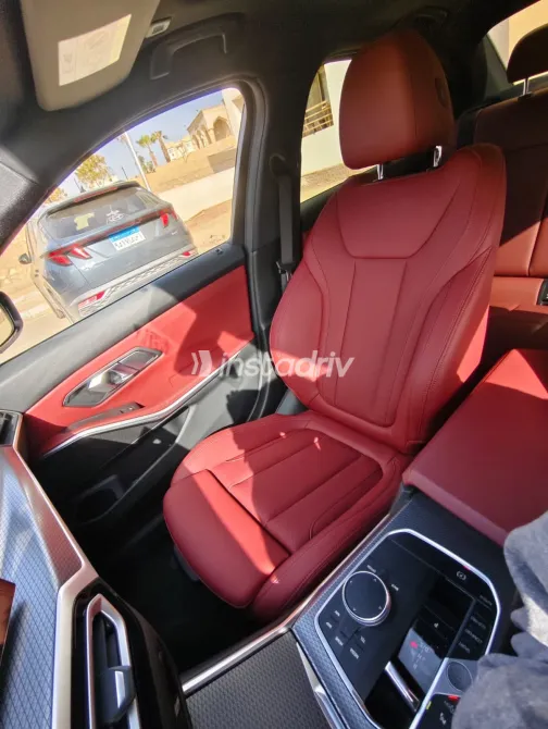 BMW 320 2024 Blue Automatic Used for Sale in Greater Cairo ( Cairo + Giza) - 8