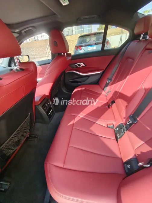 BMW 320 2024 Blue Automatic Used for Sale in Greater Cairo ( Cairo + Giza) - 10