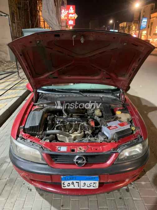 Opel Vectra 1997 Red Manual Used for Sale in Greater Cairo ( Cairo + Giza) - 4