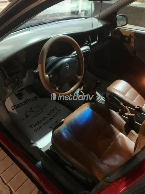 Opel Vectra 1997 Red Manual Used for Sale in Greater Cairo ( Cairo + Giza) - 8