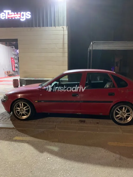 Opel Vectra 1997 Red Manual Used for Sale in Greater Cairo ( Cairo + Giza) - 9