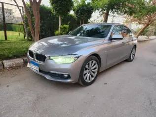 BMW 318 2018 Silver Automatic Used for Sale in Greater Cairo ( Cairo + Giza)