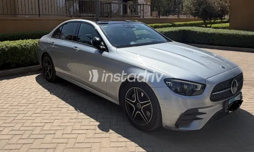مرسيدس E 300 2021 فضي أوتوماتيك مستعملة للبيع في القاهرة الكبرى ( القاهرة - الجيزة) - 2