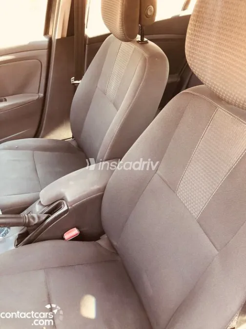 Renault Megane 2010 Black Automatic Used for Sale in Greater Cairo ( Cairo + Giza) - 3