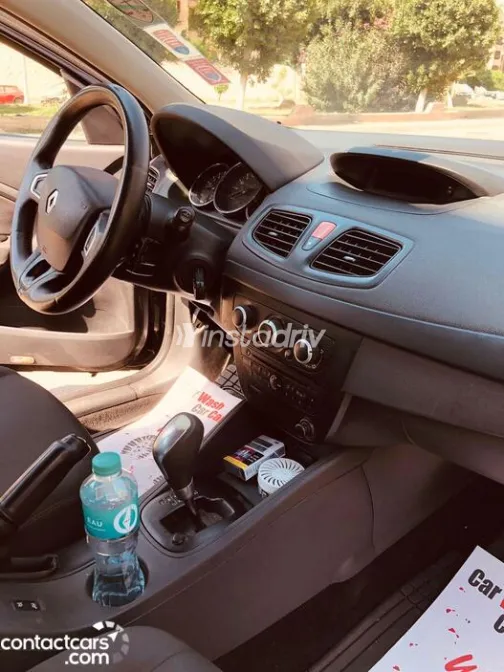 Renault Megane 2010 Black Automatic Used for Sale in Greater Cairo ( Cairo + Giza) - 6