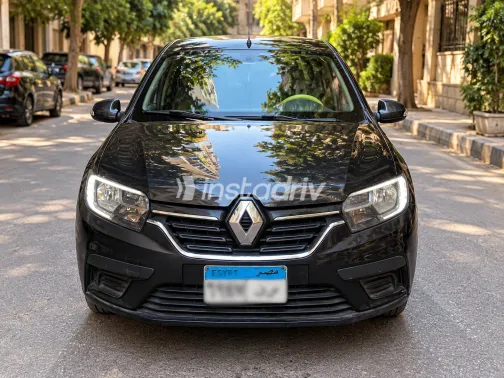 Renault Logan 2018 White Automatic Used for Sale in Greater Cairo ( Cairo + Giza) - 1