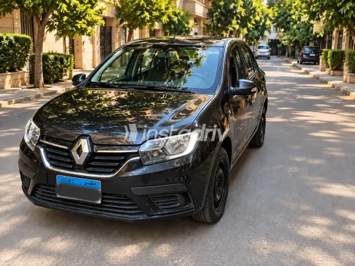 Renault Logan 2018 White Automatic Used for Sale in Greater Cairo ( Cairo + Giza) - 3