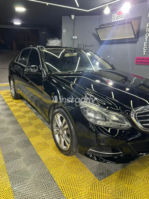 Mercedes E 200 2015 Black Automatic Used for Sale in Greater Cairo ( Cairo + Giza) - 2