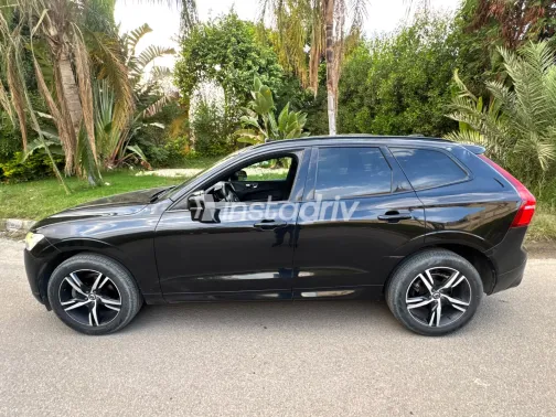 فولفو XC60 2021 أسود أوتوماتيك مستعملة للبيع في القاهرة الكبرى ( القاهرة - الجيزة) - 4