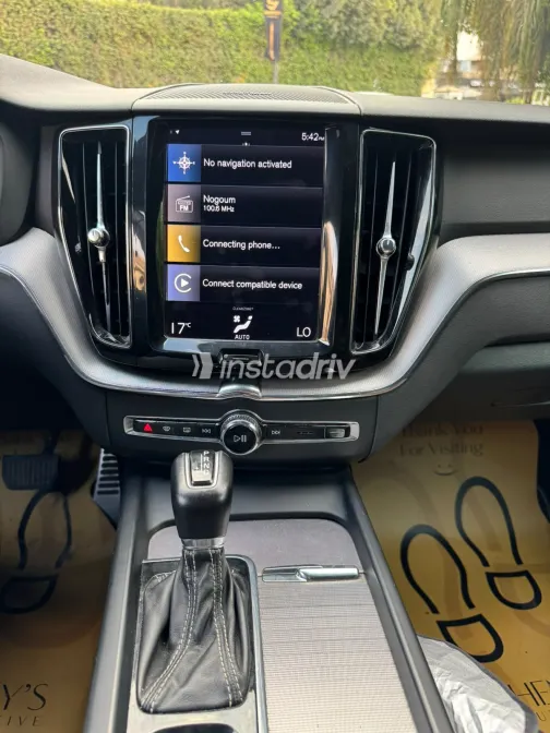 فولفو XC60 2021 أسود أوتوماتيك مستعملة للبيع في القاهرة الكبرى ( القاهرة - الجيزة) - 5