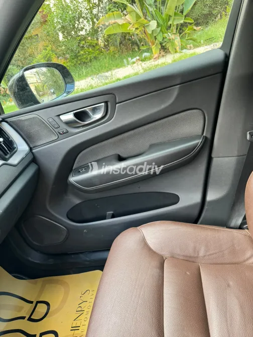 فولفو XC60 2021 أسود أوتوماتيك مستعملة للبيع في القاهرة الكبرى ( القاهرة - الجيزة) - 6