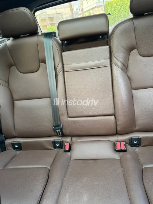 فولفو XC60 2021 أسود أوتوماتيك مستعملة للبيع في القاهرة الكبرى ( القاهرة - الجيزة) - 7