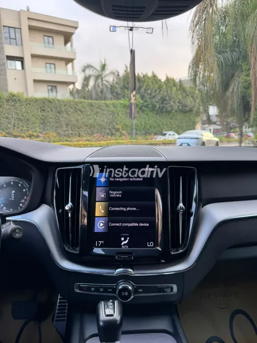فولفو XC60 2021 أسود أوتوماتيك مستعملة للبيع في القاهرة الكبرى ( القاهرة - الجيزة) - 10