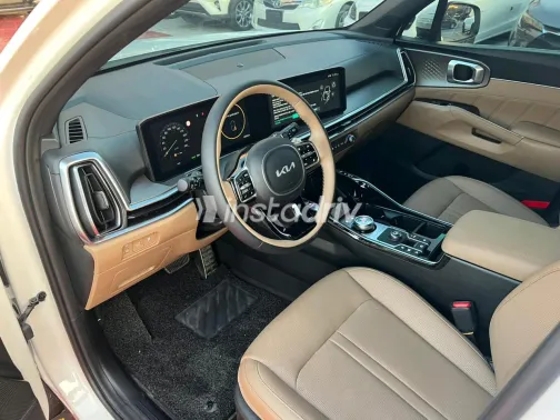 Kia Sorento 2025 White Automatic Used for Sale in Greater Cairo ( Cairo + Giza) - 1