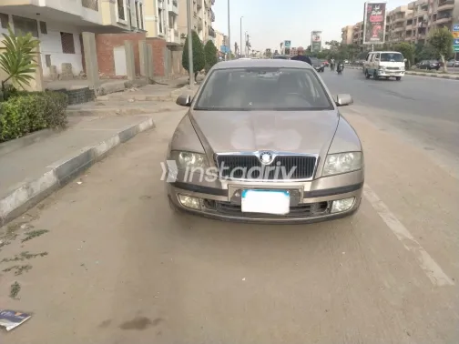سكودا اوكتافيا 2005 ذهبي يدوي مستعملة للبيع في القاهرة الكبرى ( القاهرة - الجيزة) - 1