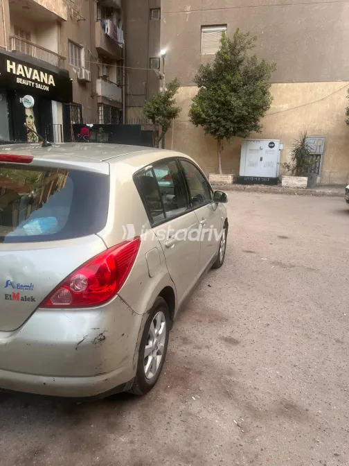 Nissan Tiida 2007 Beige Manual Used for Sale in Greater Cairo ( Cairo + Giza) - 4